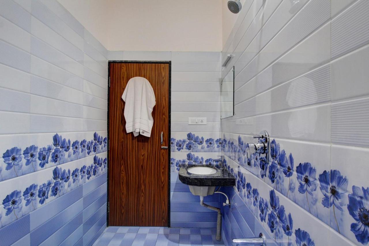 Oyo 48704 Rashi Farms Hotel Hubli Exterior photo